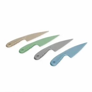 Alternative view of Cuchillo Plástico